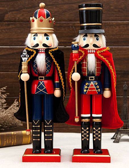 καρυοθραύστης ξύλινος με κάπα - κόκκινο/μαύρο 38εκ. 1τεμ.  ΚΩΔ. 0153